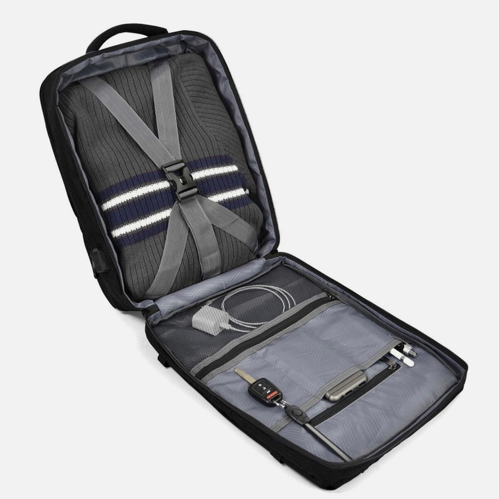 Travelers Choice Backpack - NWT - Picture 4 of 9